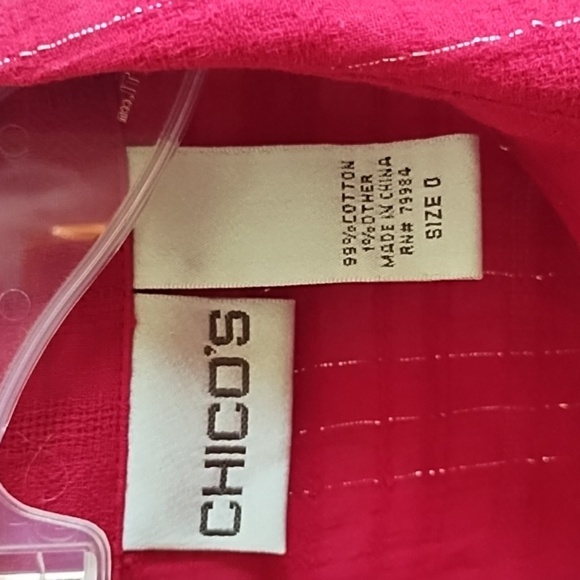 Chicos red button front top size 0 ( small) - Picture 5 of 5